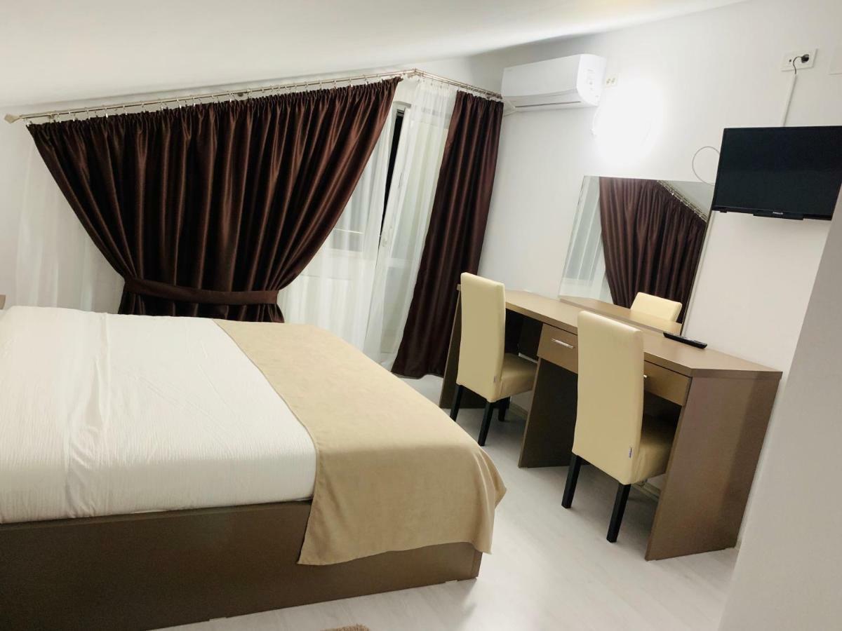 Fast Airport Accomodation Otopeni Eksteriør bilde